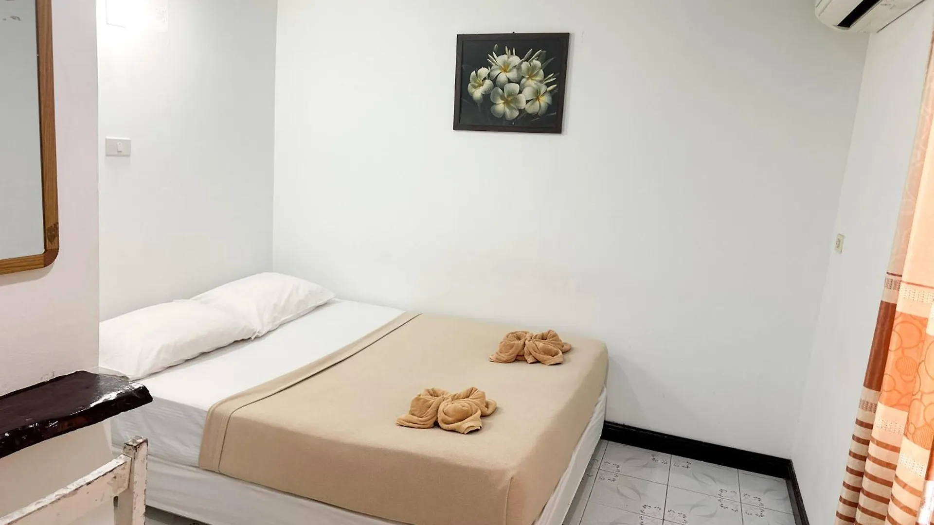 Bang Sit Guest House Phi Phi Don 2*,  Thailand