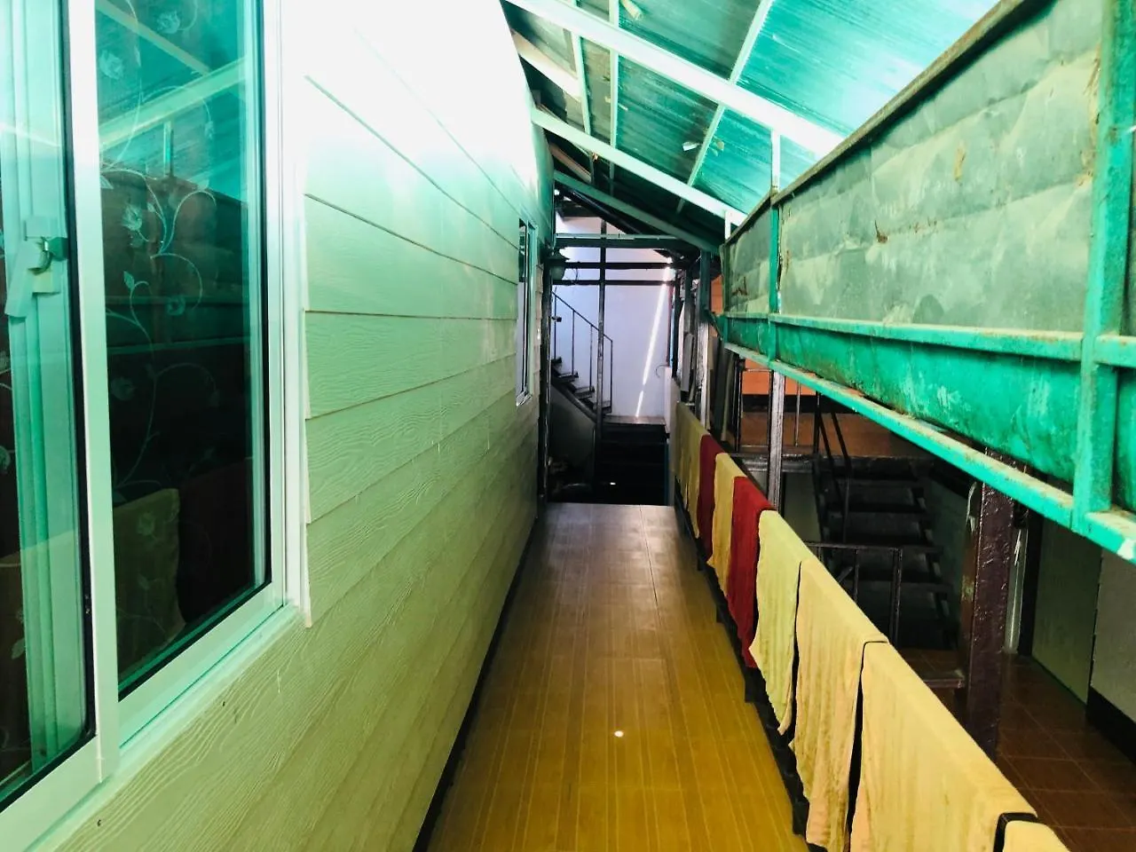 Bang Sit Guest House Phi Phi Don