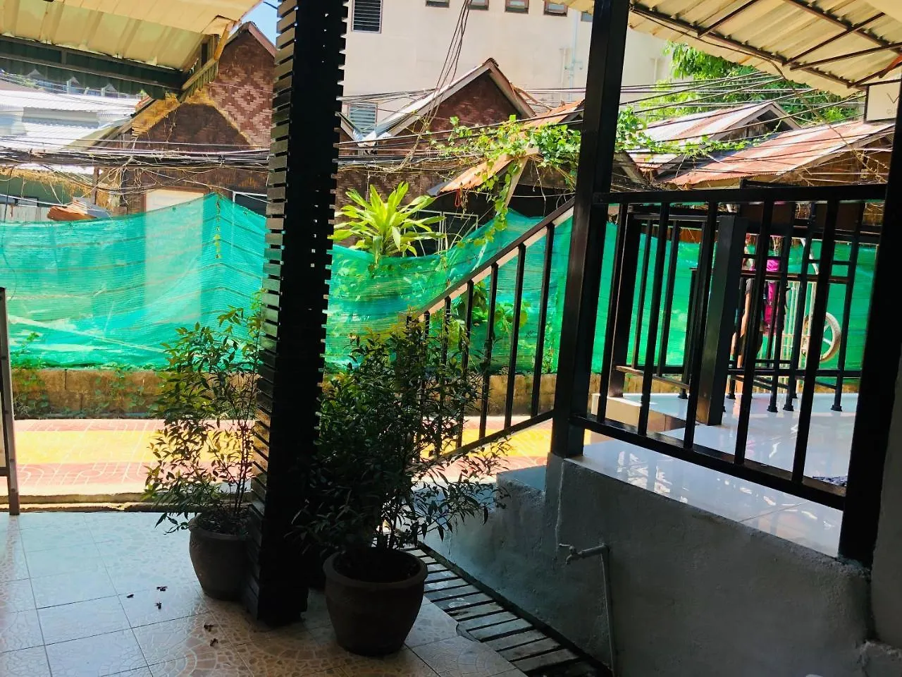 Bang Sit Guest House Phi Phi Don