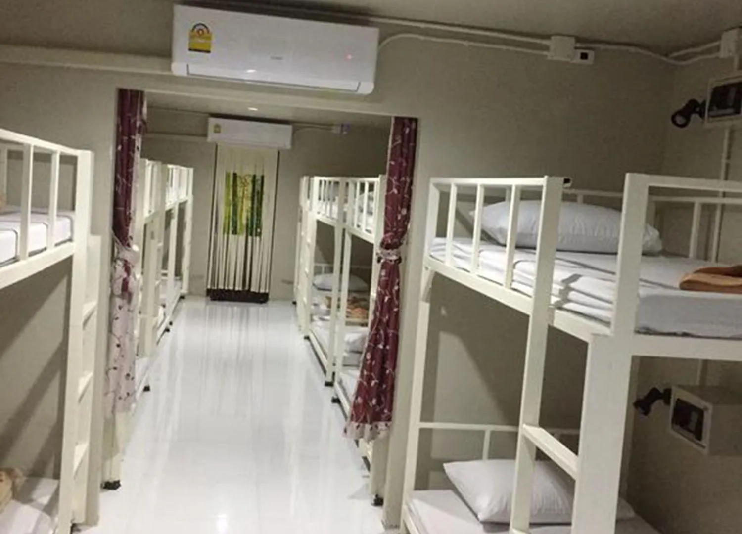 Bang Sit Guest House Phi Phi Don